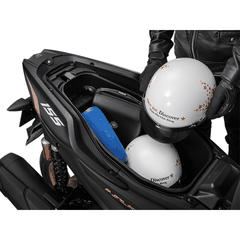 Cốp chứa đồ trên xe Yamaha NVX phiên bản giới hạn Monster Energy