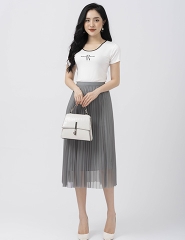 Áo cotton dáng ôm free size viền cổ phối màu in họa tiết chữ