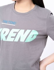 Áo cotton nữ cổ tròn dáng suông in chữ Trend
