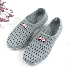 Giày nhựa Hoa San