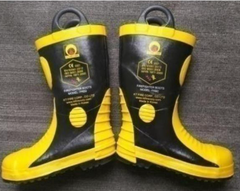 Ủng chống cháy mũi thép, đế thép – Model FRB2