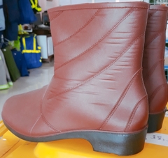 Ủng màu nâu ngắn