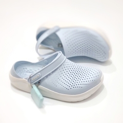 Giày nhựa đi mưa LTR ( xanh nhạt đế trắng)