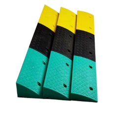 Gờ leo dốc KT 500*380*150mm