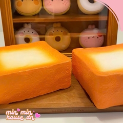 Squishy Chính Hãng Moozy bánh mỳ bơ siêu to khổng lồ