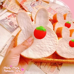 Squishy bánh tai thỏ quả dâu dễ thương HT