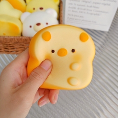 HT Squishy Bánh Mỳ Hình Thú Dễ Thương Chất Bơ Chậm Tăng