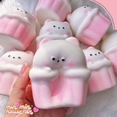 Squishy HT Bé Gấu trong cúp dễ thương chậm tăng slow