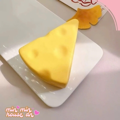 Squishy HT Bánh Phô Mai slow chậm tăng
