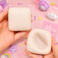 Squishy HT Mochi Vuông dính nhẹ