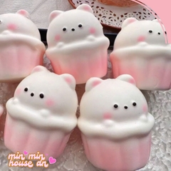 Squishy HT Bé Gấu trong cúp dễ thương chậm tăng slow