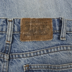 90s Levi's 540 Denim Relaxed Tapered Jeans Size 32
