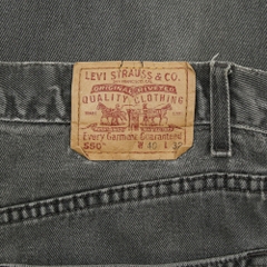 2000s Levi's 550 Faded Black Denim Jeans Size 40