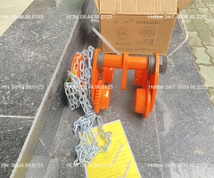 Con chạy kéo tay Kawasaki 2 tấn