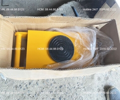 Con rùa chuyển hàng 12 tấn hướng thẳng