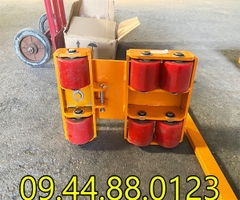 Con rùa chuyển hàng Bison 8 tấn WA-8T bánh PU xoay 180 độ