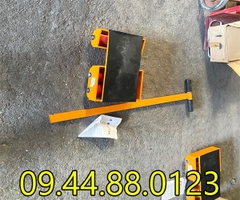 Con rùa chuyển hàng Bison 8 tấn WA-8T bánh PU xoay 180 độ