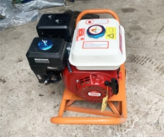 Đầm dùi chạy xăng Niki GX200