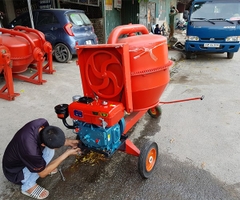 Máy trộn bê tông 450L lắp đầu nổ D8