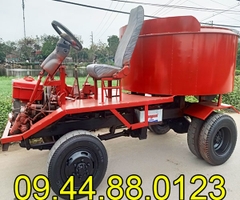 Máy trộn bê tông tự hành 1 m3