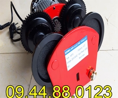 Con chạy điện Kenbo 1 tấn 220V