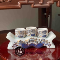 Kỷ thờ men lam vẽ vàng kim