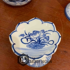 Chân nến men lam