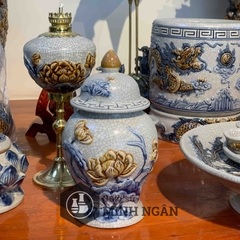 Chóe thờ hoa sen men rạn đắp nổi Bát Tràng