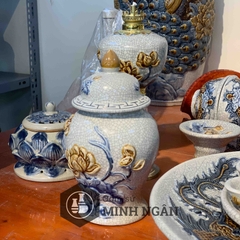 Chóe thờ hoa sen men rạn đắp nổi Bát Tràng