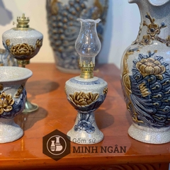 Đèn thờ sen men rạn đắp nổi Bát Tràng