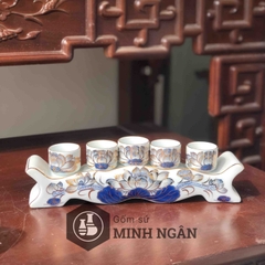 Kỷ thờ men lam vẽ vàng kim