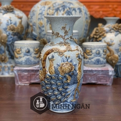 lộc bình công đào men rạn đắp nổi