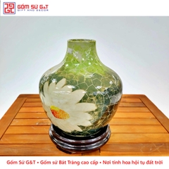 Lọ hoa tỏi cụt vẽ họa mi