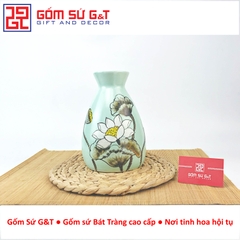 Lọ hoa dáng chân váy vẽ bạch liên