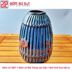Lọ hoa dáng nơm khắc sen