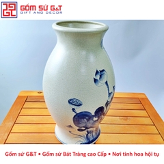 Lọ hoa dáng đu đủ vẽ sen