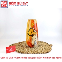 Lọ hoa dáng bom miệng rộng vẽ cô gái bên hoa cúc