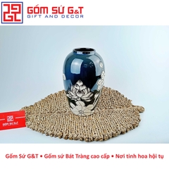 Lọ hoa dáng quả xoài vẽ sen nổi