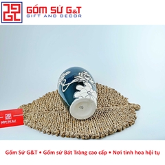 Lọ hoa dáng quả xoài vẽ sen nổi