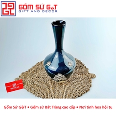 Lọ hoa dáng tỏi vẽ sen nổi
