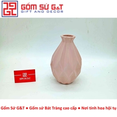 Lọ hoa trang trí dáng quả trám