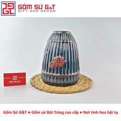 Lọ hoa hoa hỏa biến dáng nơm khắc sen