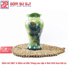 Lọ hoa chân đèn miệng lượn vẽ 3D sen cầm