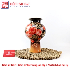 Lọ hoa vuốt tay dáng búp bê vẽ hoa hồng