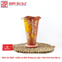 Lọ hoa vuốt tay dáng ly miệng lượn vẽ hoa hồng vàng