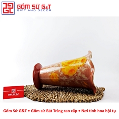 Lọ hoa vuốt tay dáng ly miệng lượn vẽ hoa hồng vàng