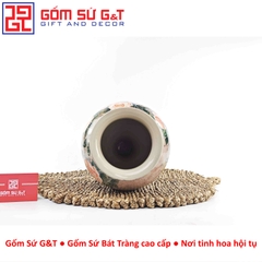 Lọ hoa vuốt tay dáng chân đèn vẽ hoa hồng