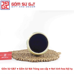 Lọ hoa vuốt tay dáng chân loe vẽ hoa hồng trắng