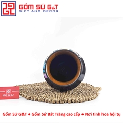 Lọ hoa vuốt tay dáng cúp vẽ hoa hồng