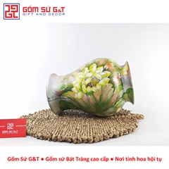 Lọ hoa vuốt tay dáng chân đèn vẽ sen chuồn